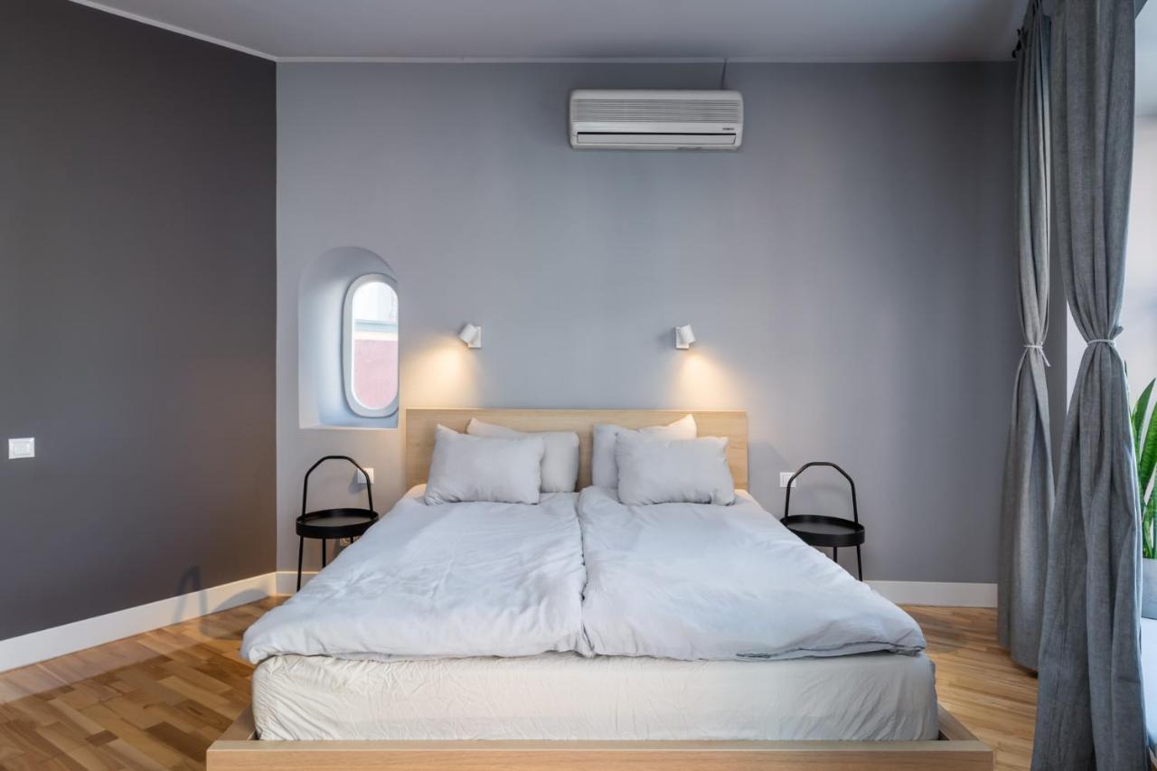 Romantic And Spacious Apartment In Riga Old Town Bagian luar foto